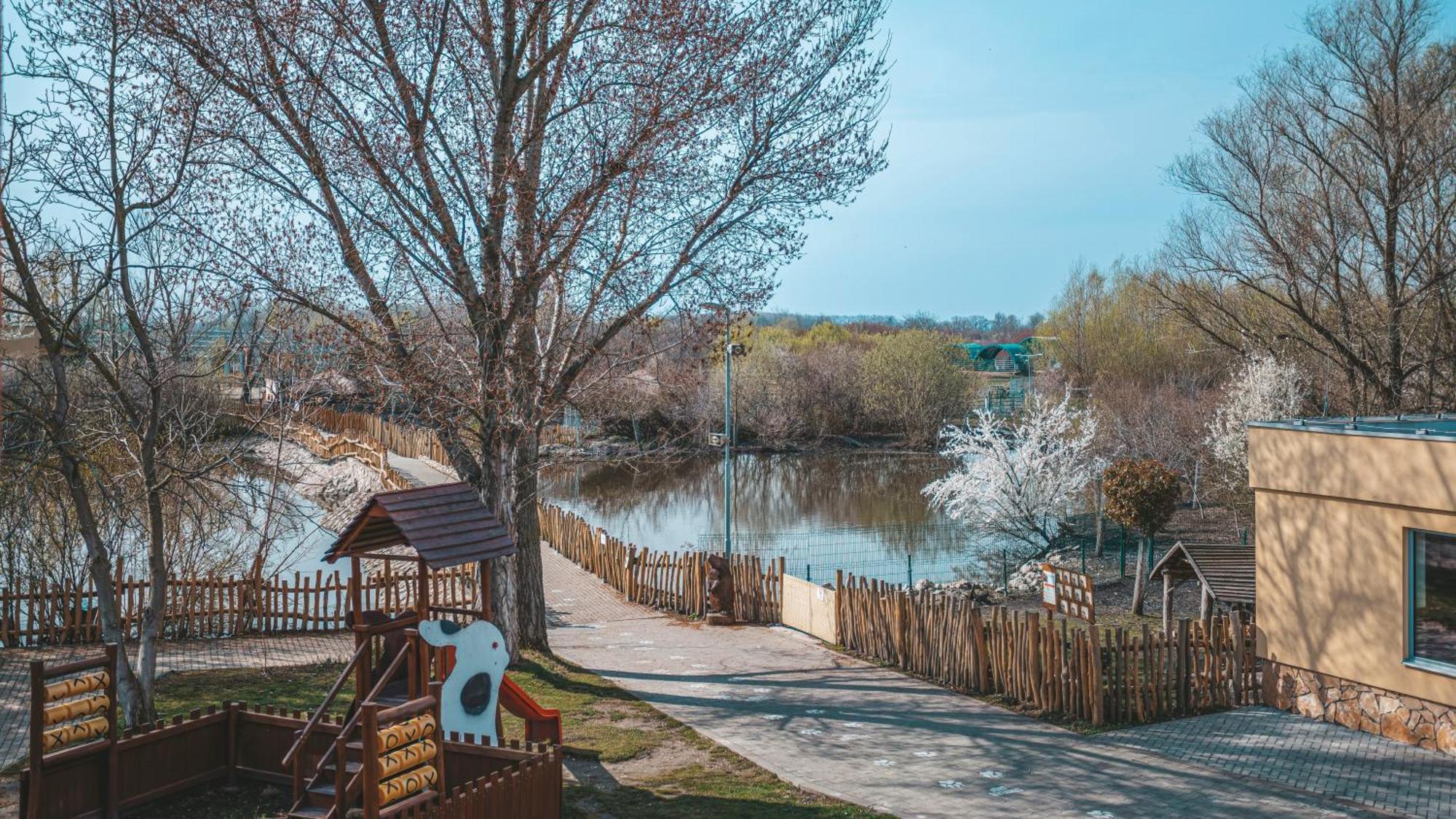 Malkia Penzion Orechova Poton ภายนอก รูปภาพ